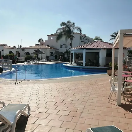Fairways Club Terrace * 圣米格尔德阿沃纳
