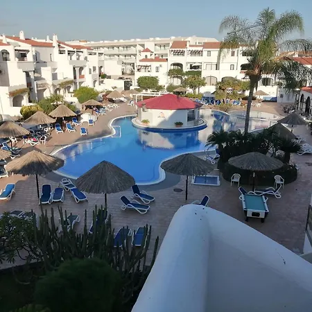 Fairways Club Terrace * 圣米格尔德阿沃纳