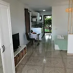 Fairways Club Terrace * 圣米格尔德阿沃纳